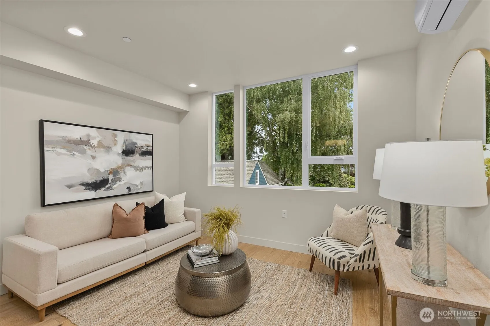1110 B 34th Avenue , Seattle, WA 98122
