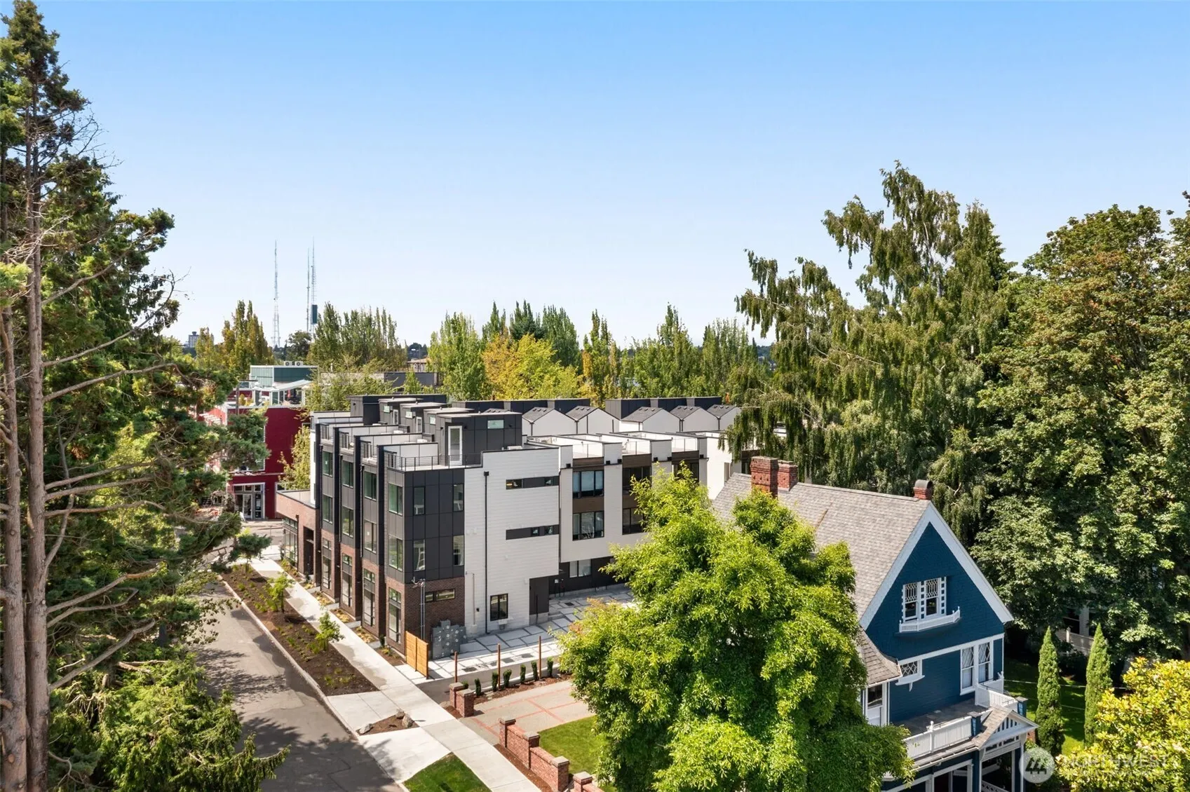 1110 B 34th Avenue , Seattle, WA 98122