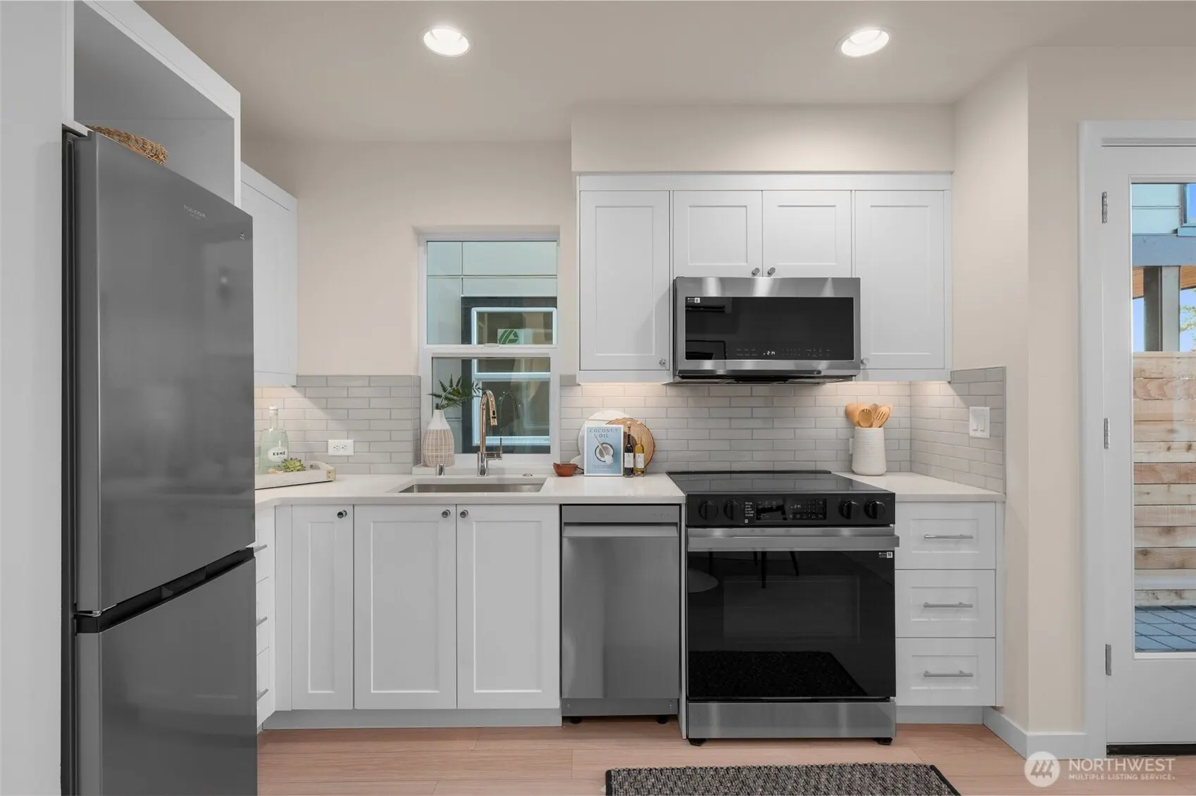 9215 B Densmore Avenue N, Seattle, WA 98103