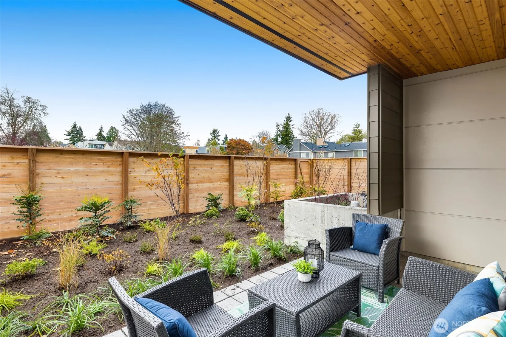 9215 B Densmore Avenue N, Seattle, WA 98103