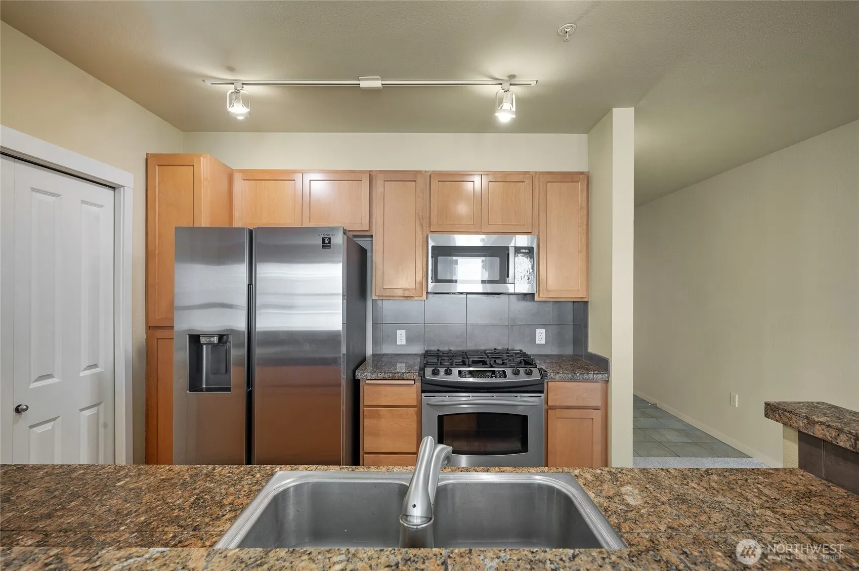 2901 NE Blakeley Street #335, Seattle, WA 98105