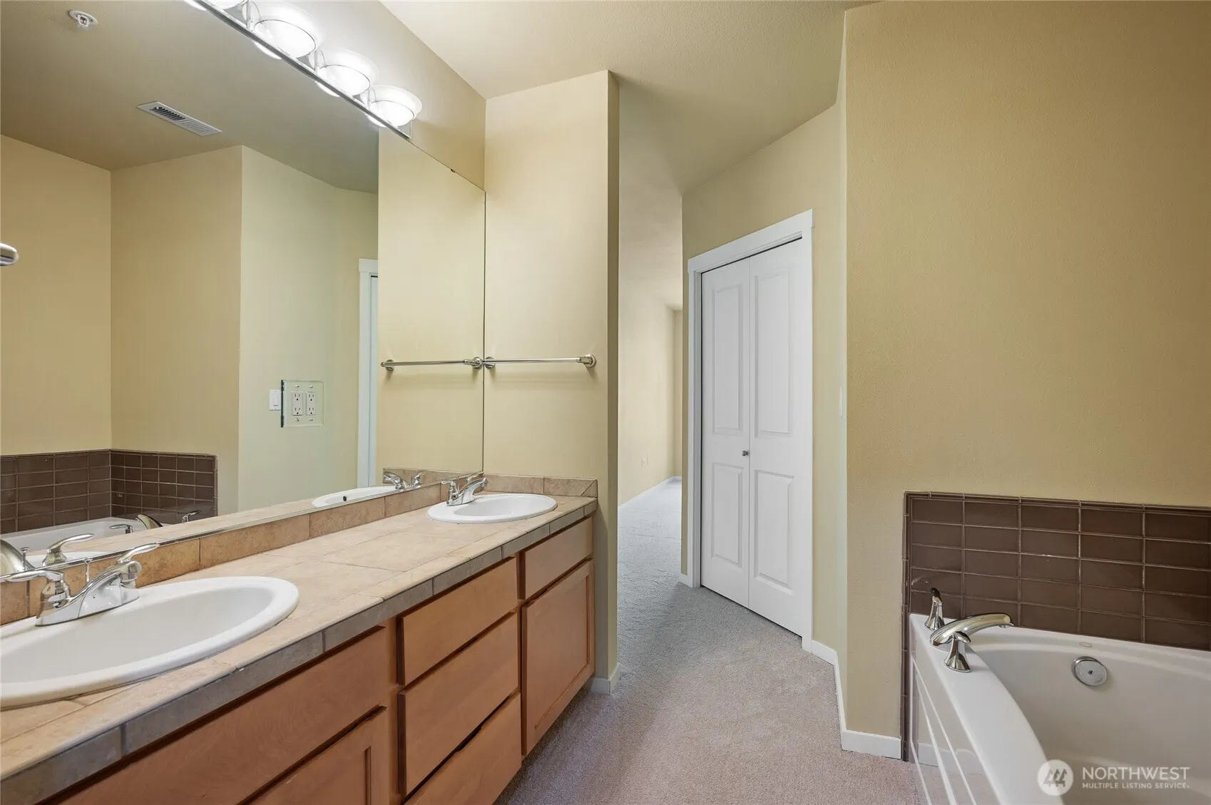 2901 NE Blakeley Street #335, Seattle, WA 98105