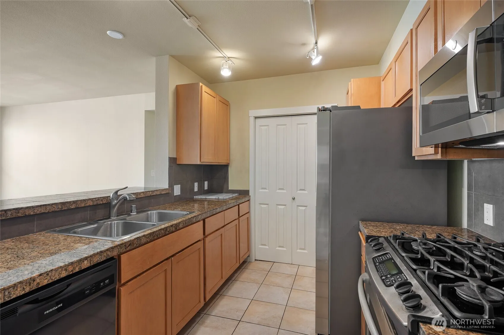 2901 NE Blakeley Street #335, Seattle, WA 98105