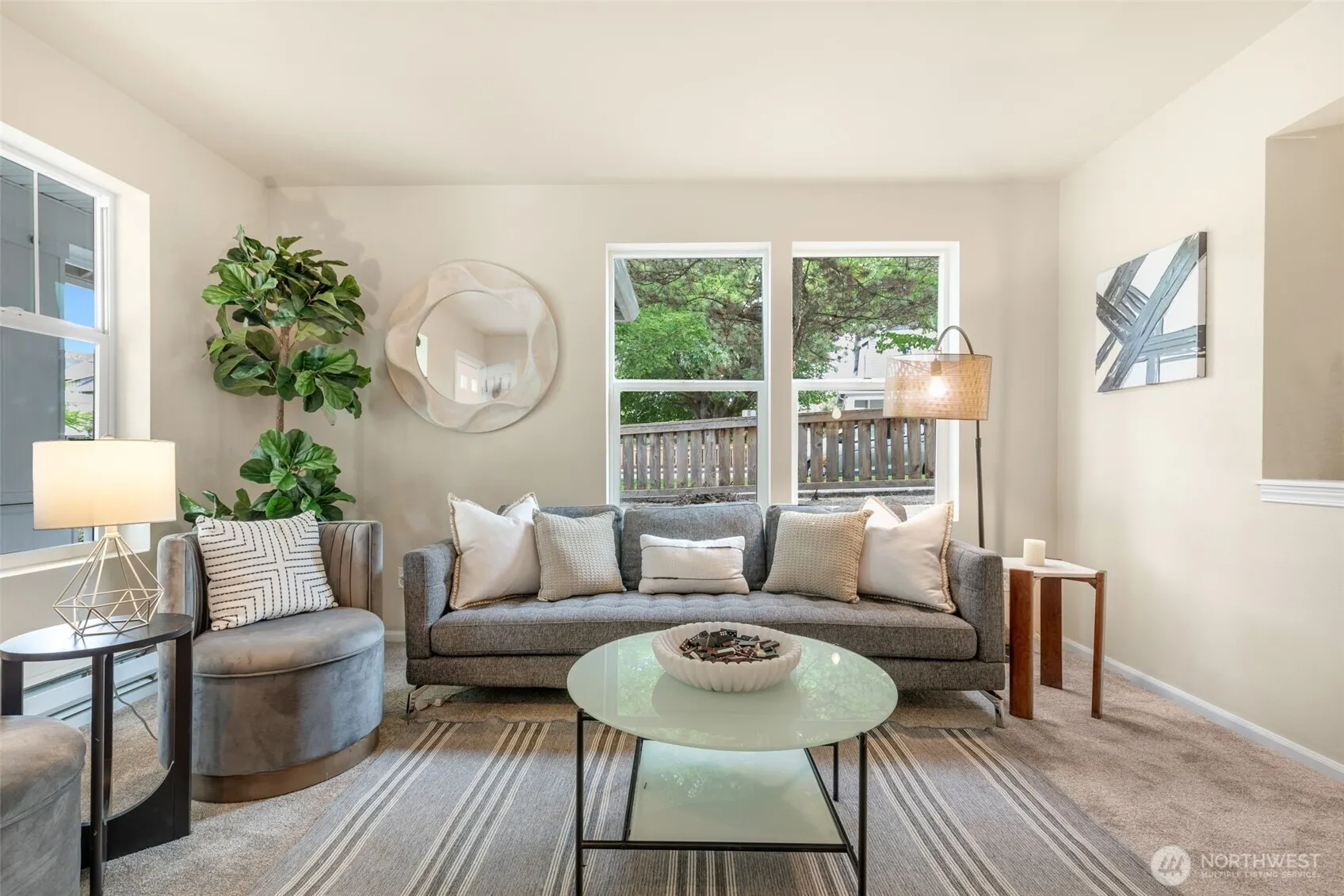 2818 SW Graham Street , Seattle, WA 98126