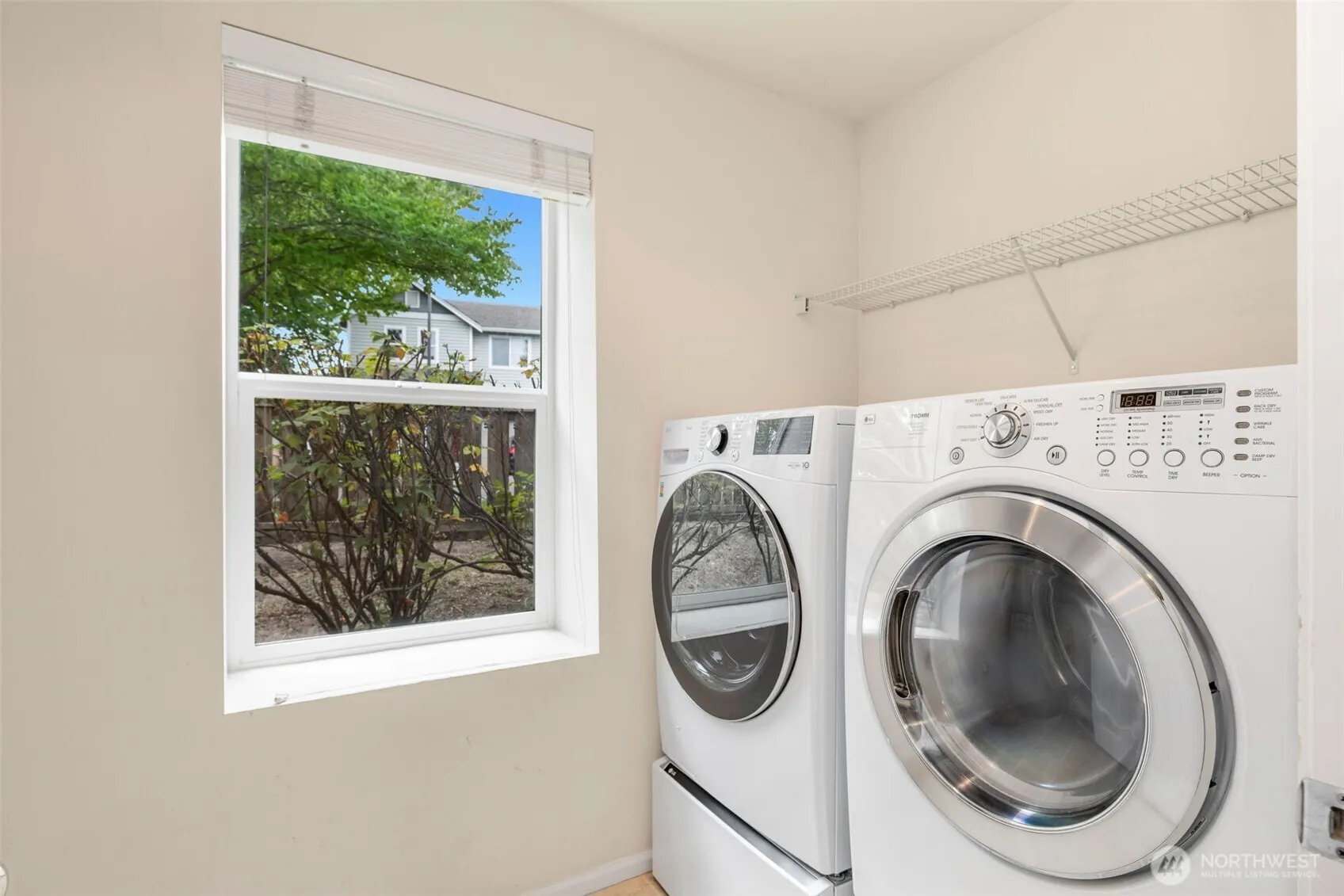 2818 SW Graham Street , Seattle, WA 98126
