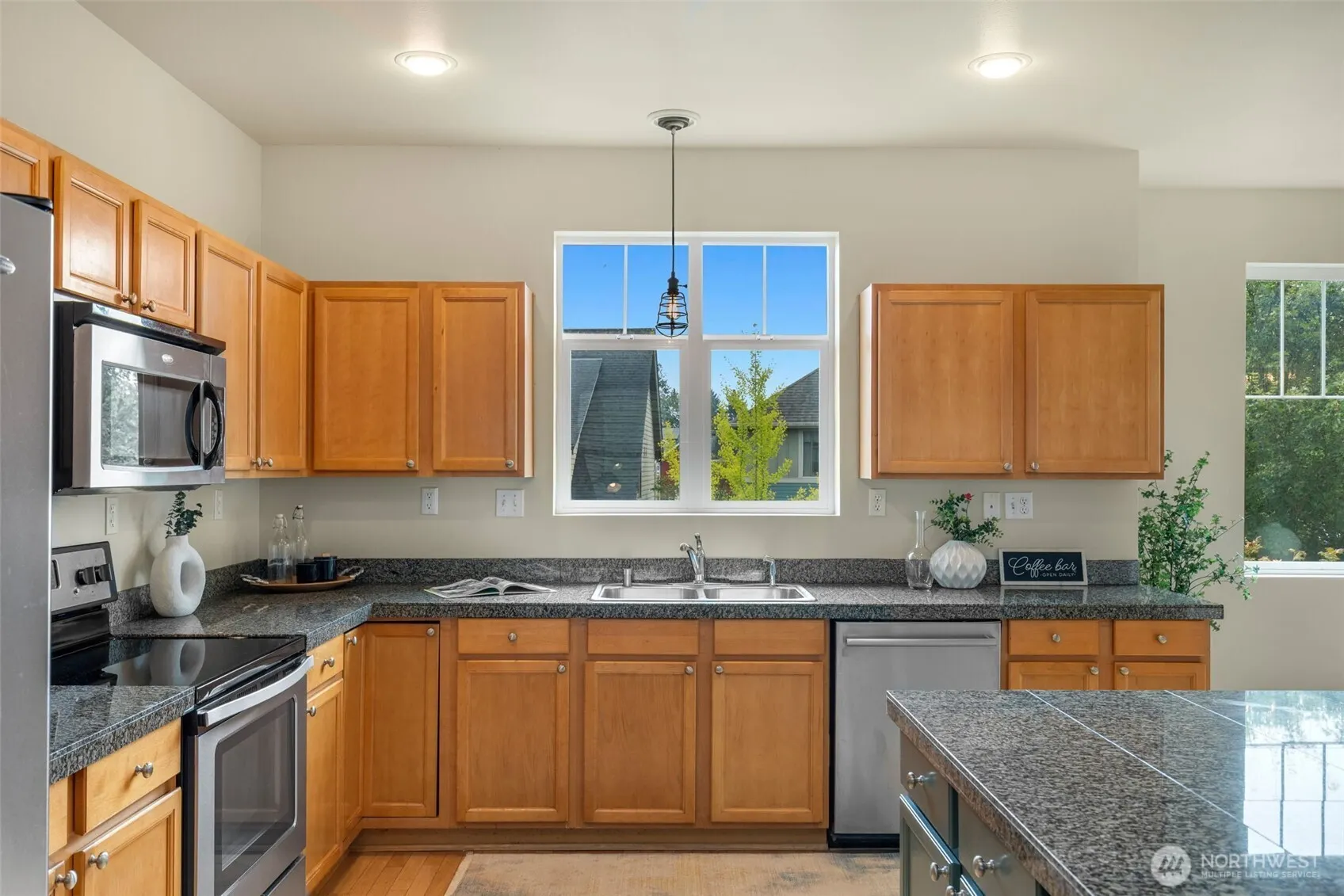 2818 SW Graham Street , Seattle, WA 98126