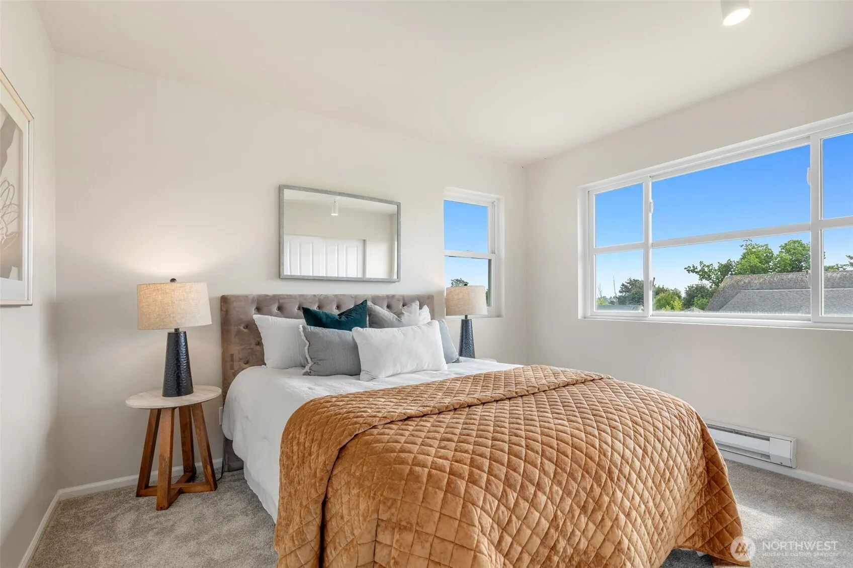 2818 SW Graham Street , Seattle, WA 98126