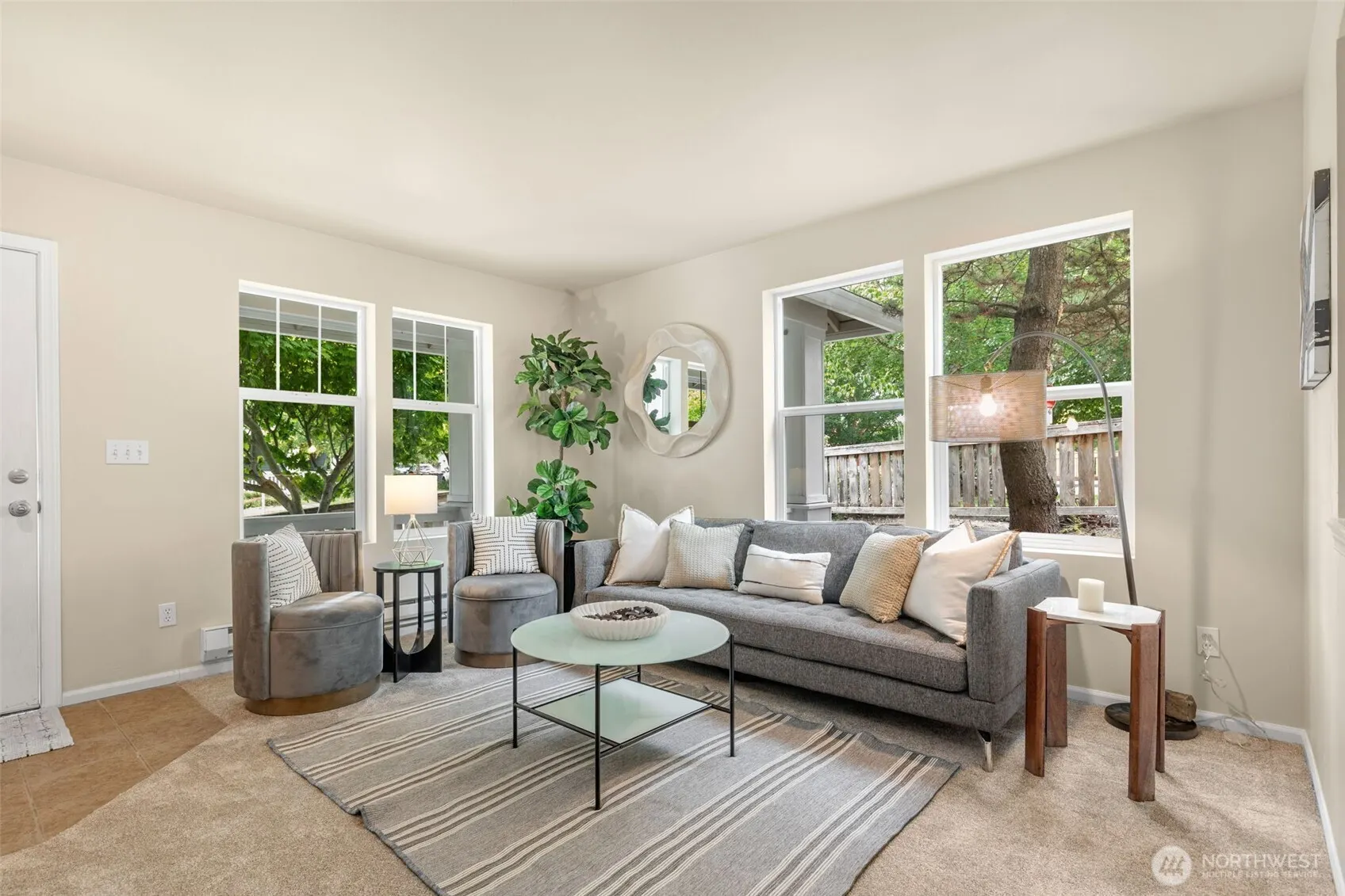 2818 SW Graham Street , Seattle, WA 98126