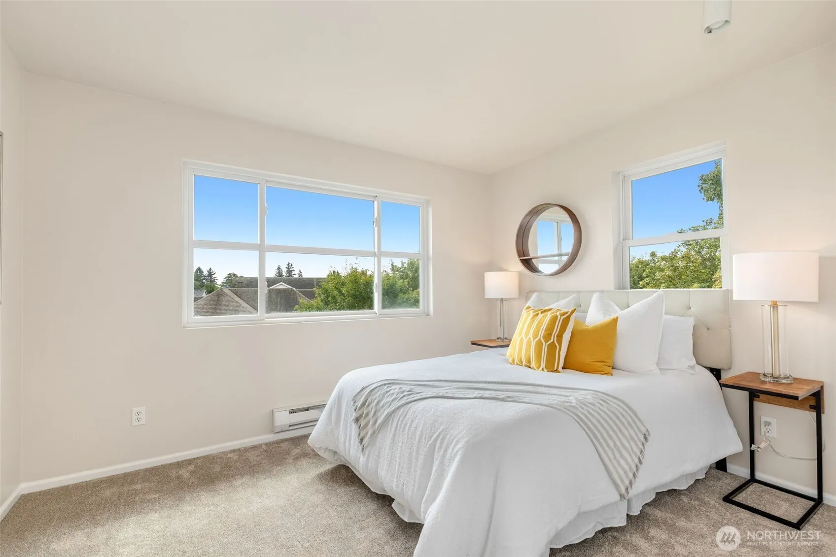 2818 SW Graham Street , Seattle, WA 98126