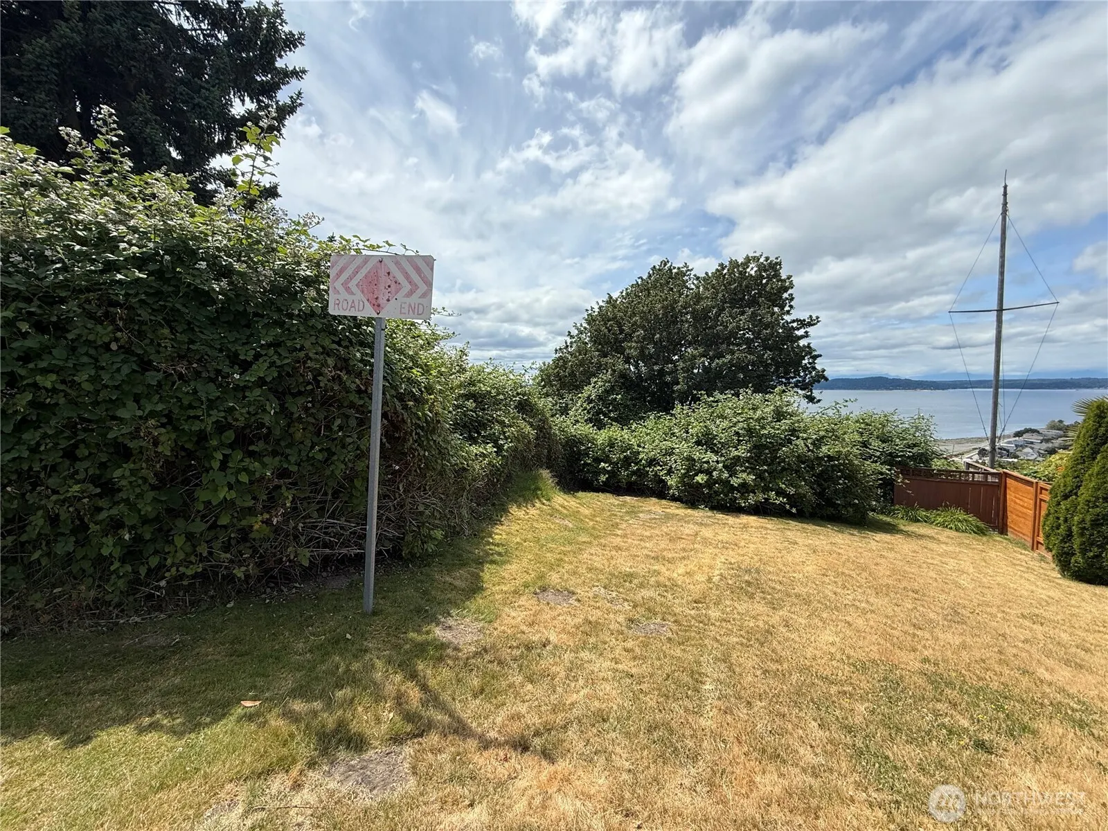 37 XX 59th Avenue SW, Seattle, WA 98116