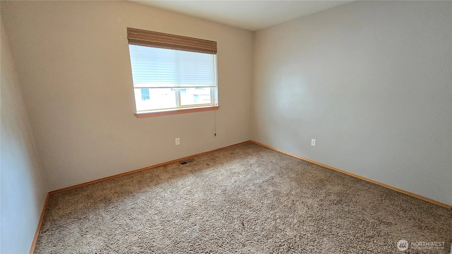 12857 NE 200th Place , Woodinville, WA 98072