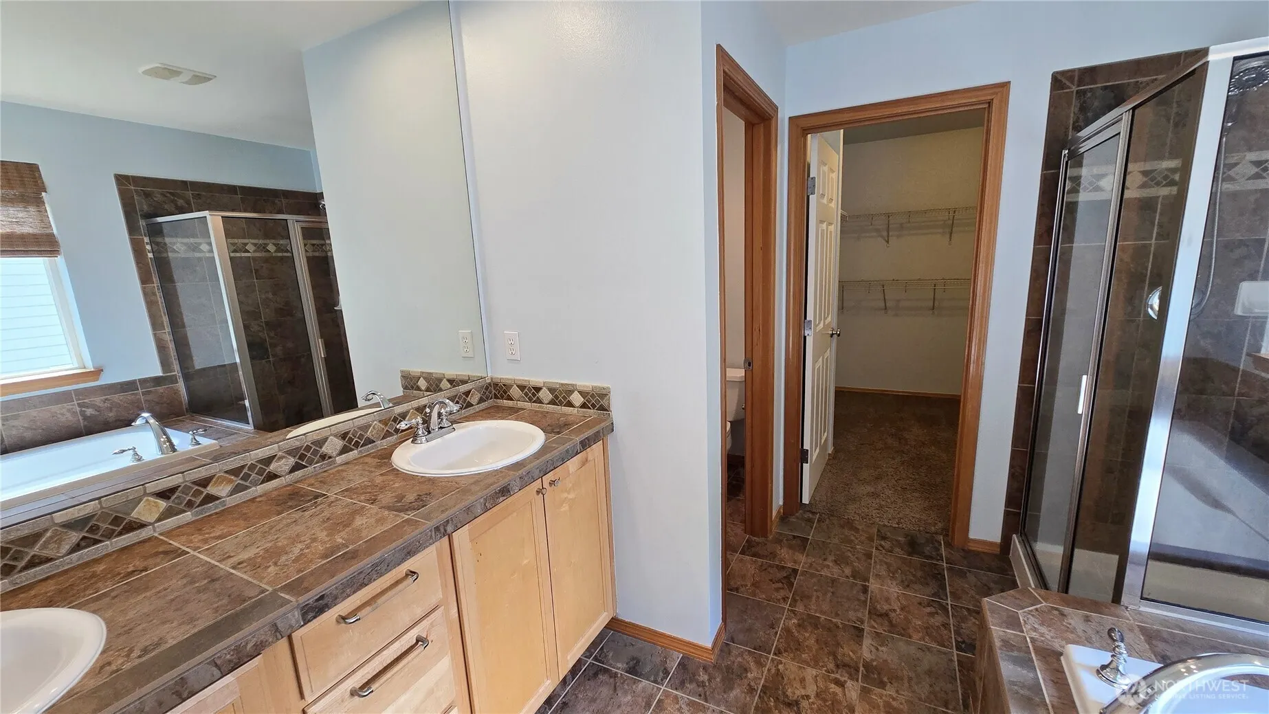 12857 NE 200th Place , Woodinville, WA 98072