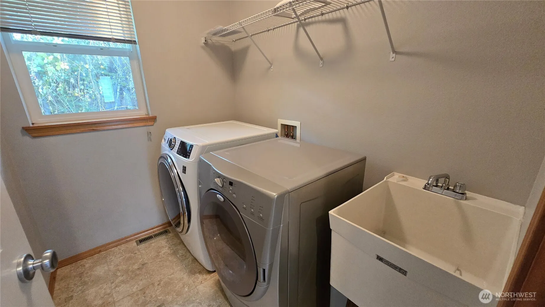 12857 NE 200th Place , Woodinville, WA 98072