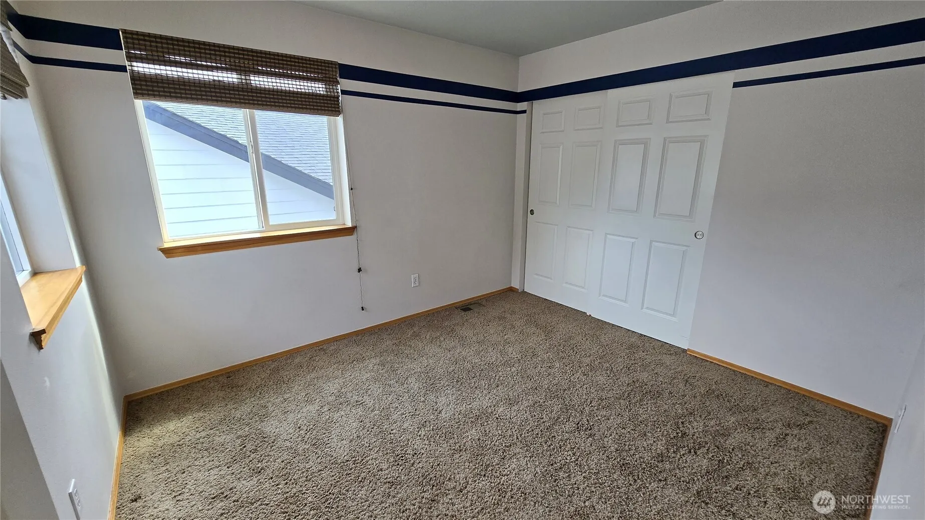 12857 NE 200th Place , Woodinville, WA 98072