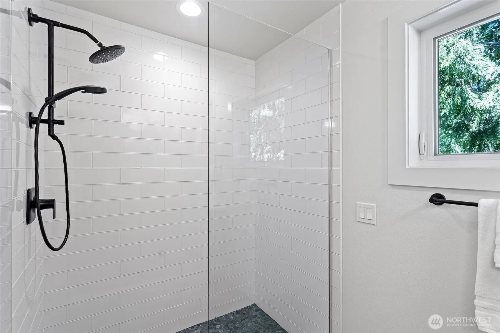 10168 NE 112th Place , Kirkland, WA 98033