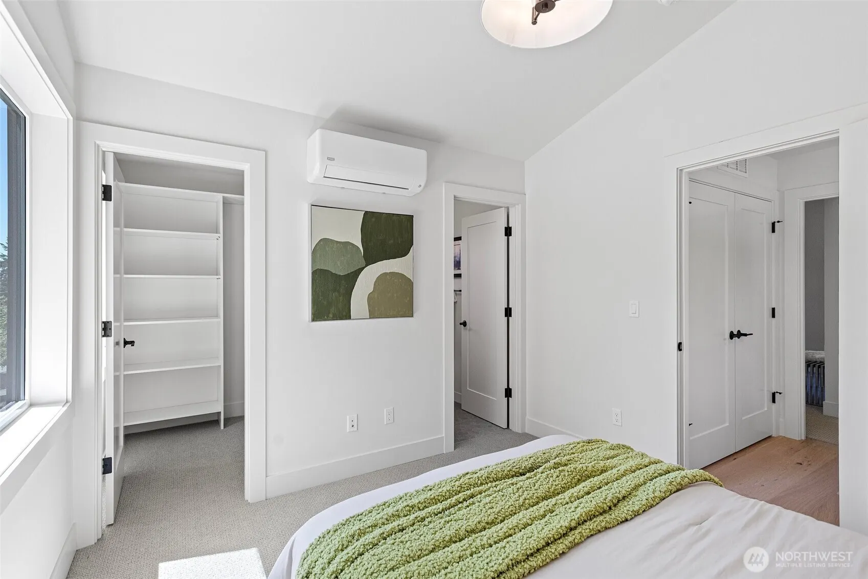 10168 NE 112th Place , Kirkland, WA 98033