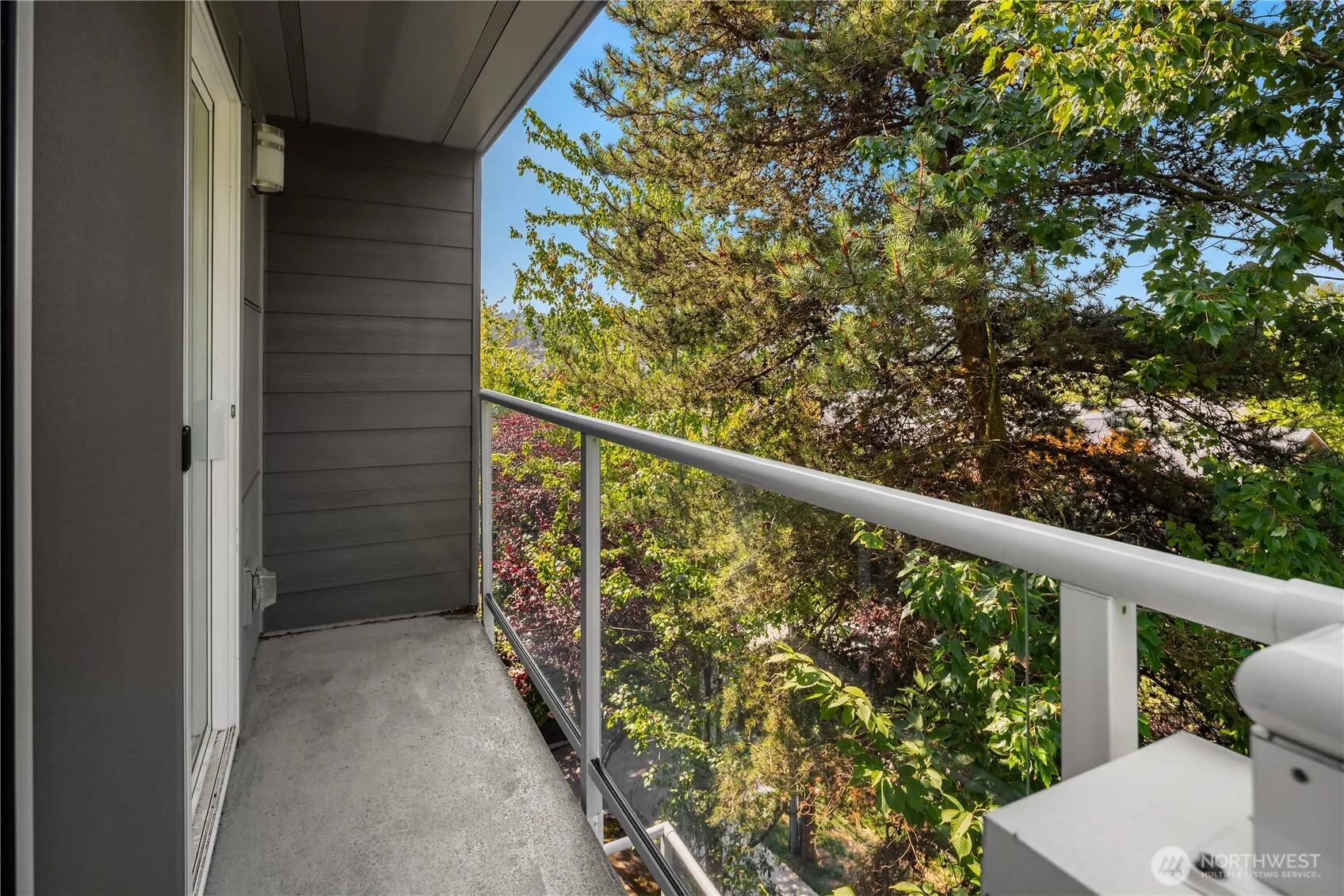3658 Dayton Avenue N #401, Seattle, WA 98103