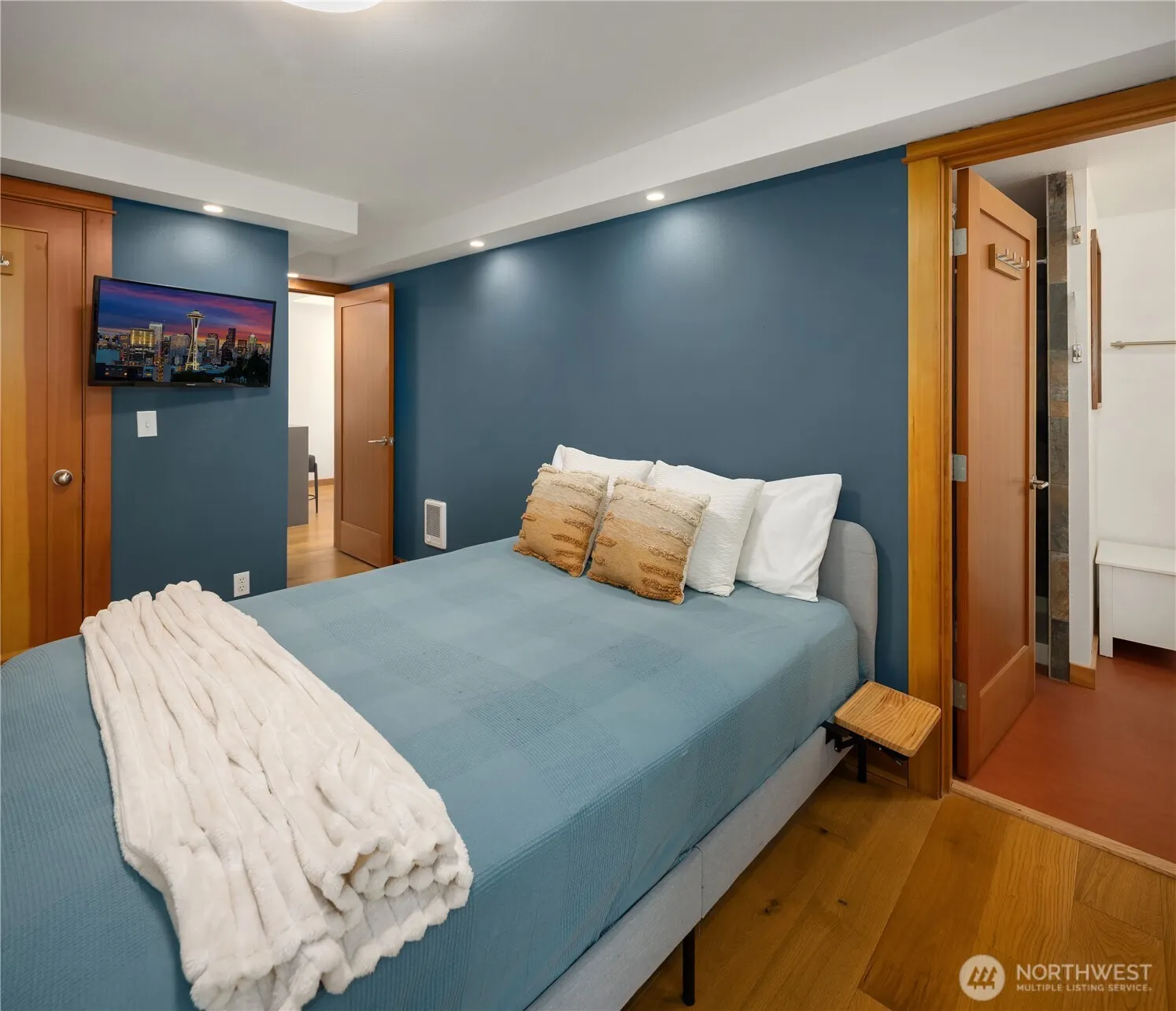 3658 Dayton Avenue N #401, Seattle, WA 98103