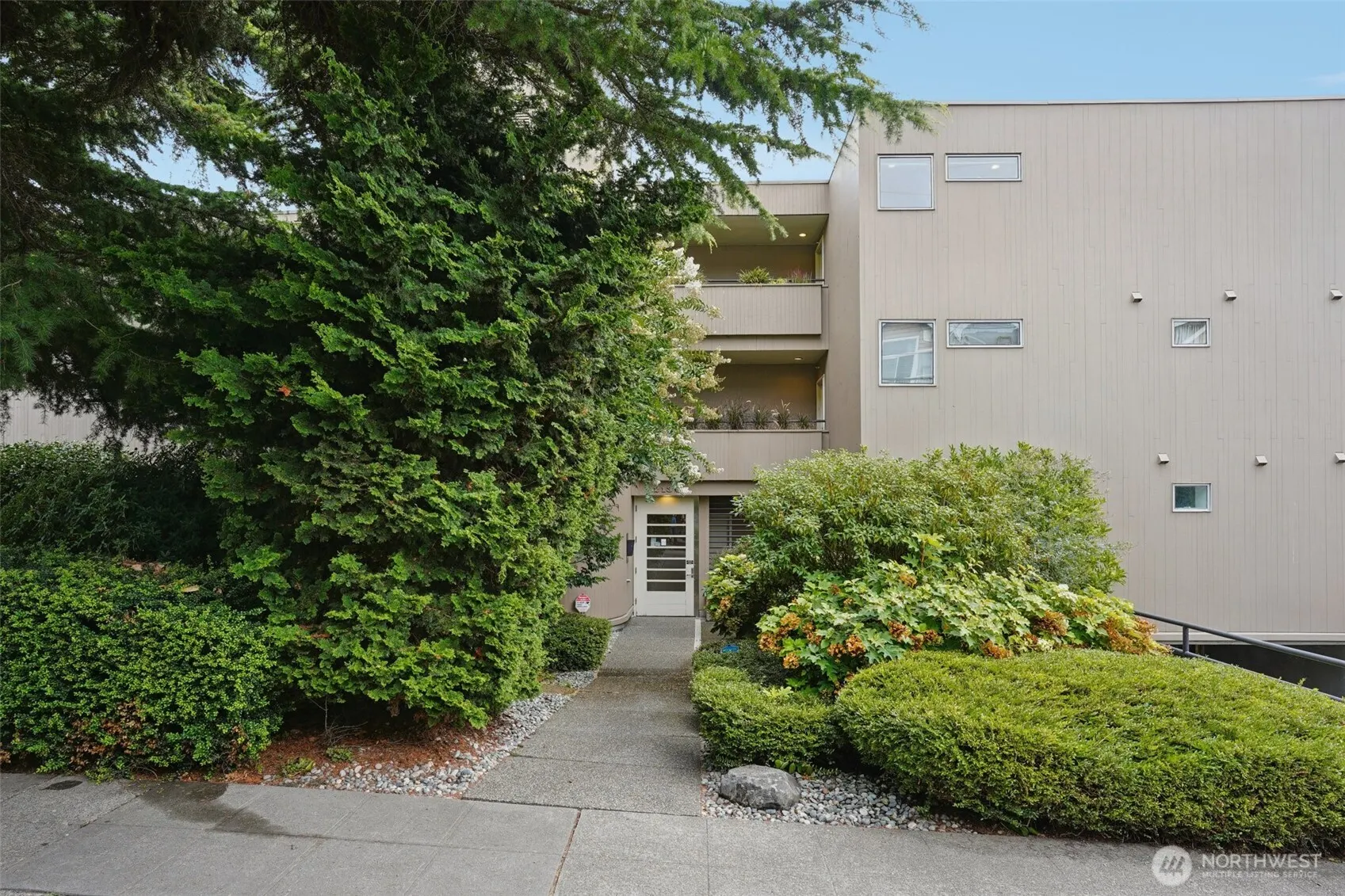 2134 Waverly Place N #303, Seattle, WA 98109