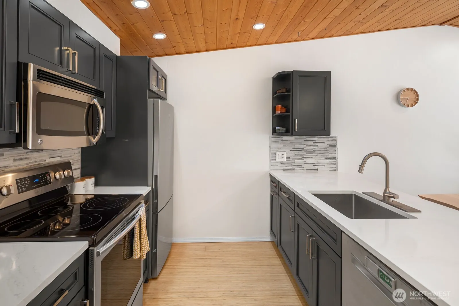 9484 Redmond-Woodinville Road NE #C-305, Redmond, WA 98052