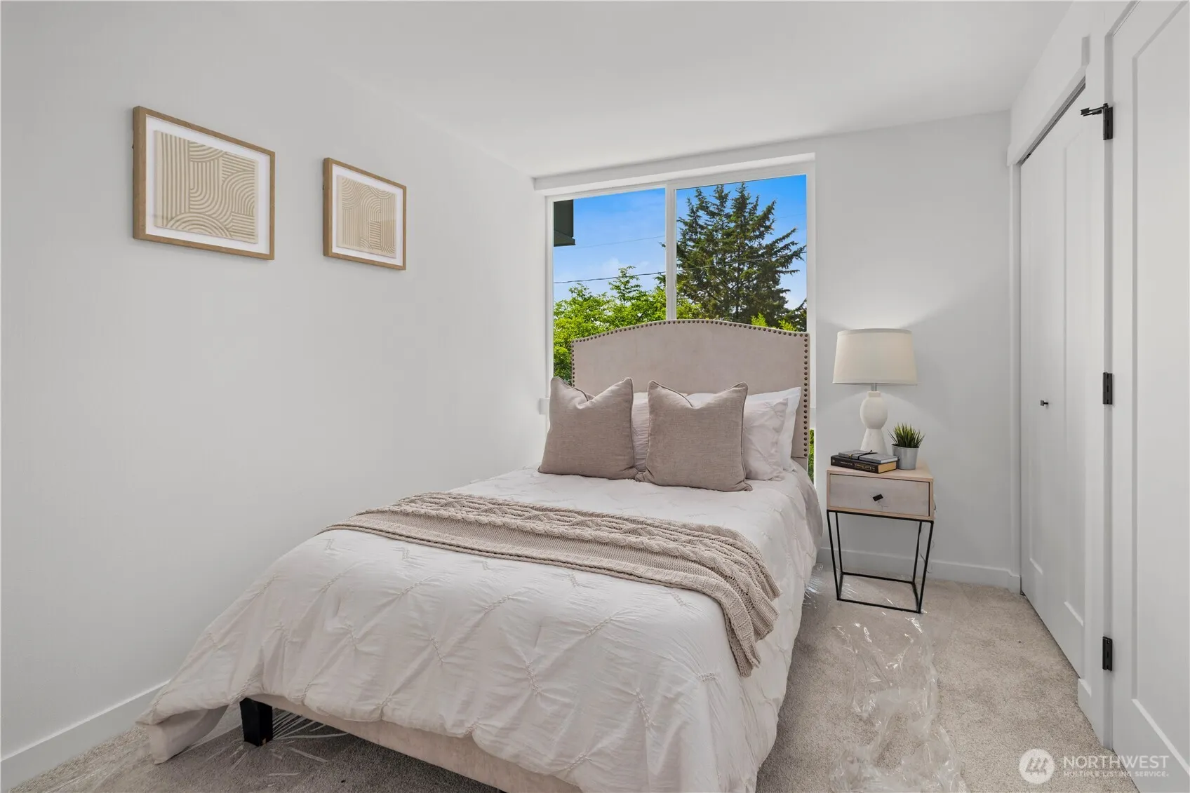 3852 Carr Place N, Seattle, WA 98103