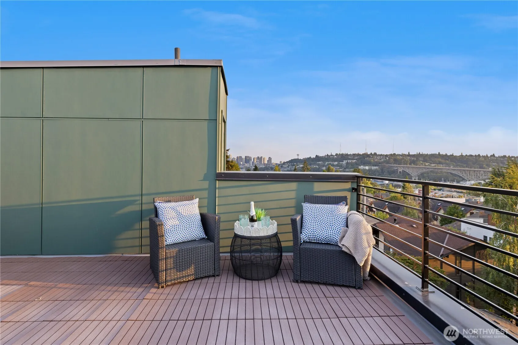 3852 Carr Place N, Seattle, WA 98103
