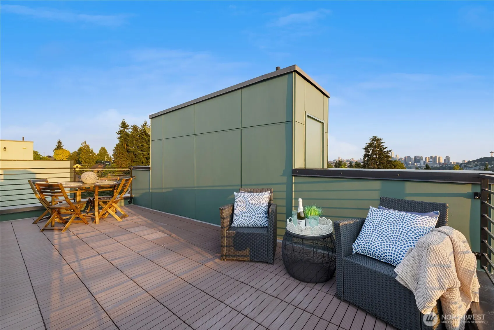 3852 Carr Place N, Seattle, WA 98103