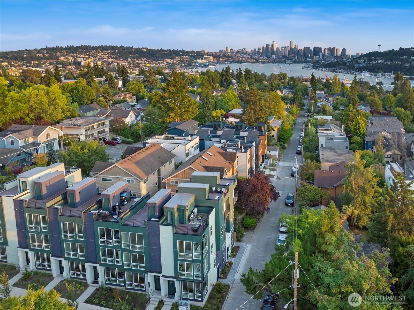 3852 Carr Place N, Seattle, WA 98103