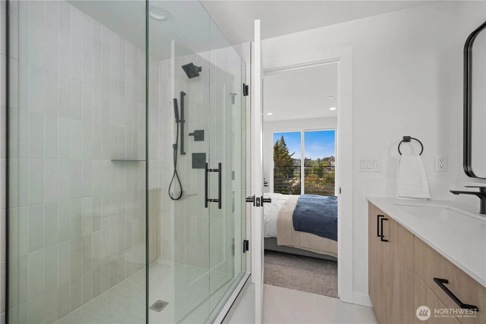 3852 Carr Place N, Seattle, WA 98103