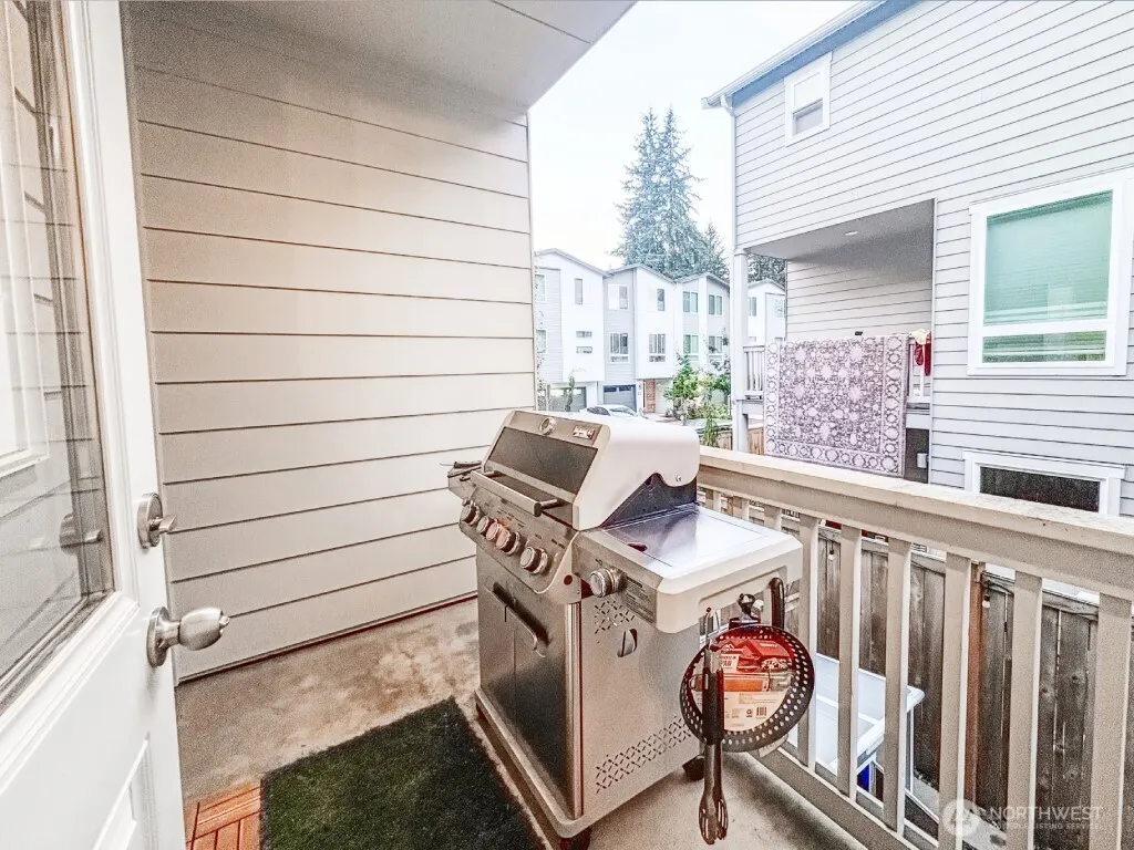 13706 Manor Way #C3, Lynnwood, WA 98087-1909