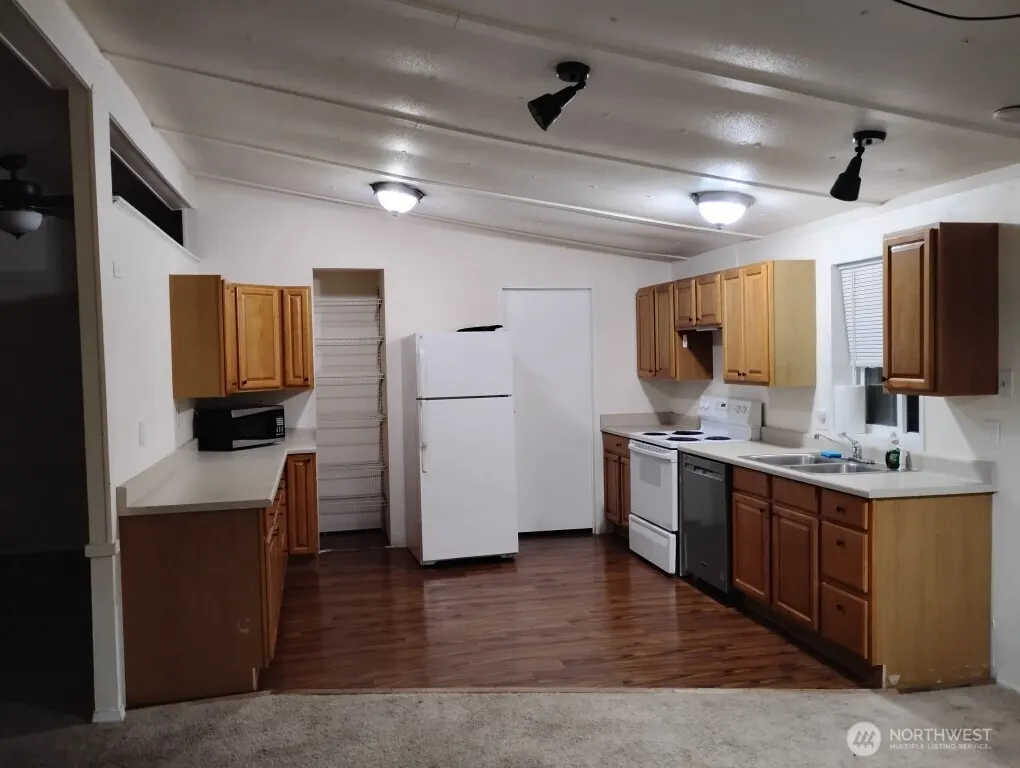 15405 SE 310th Street , Kent, WA 98042