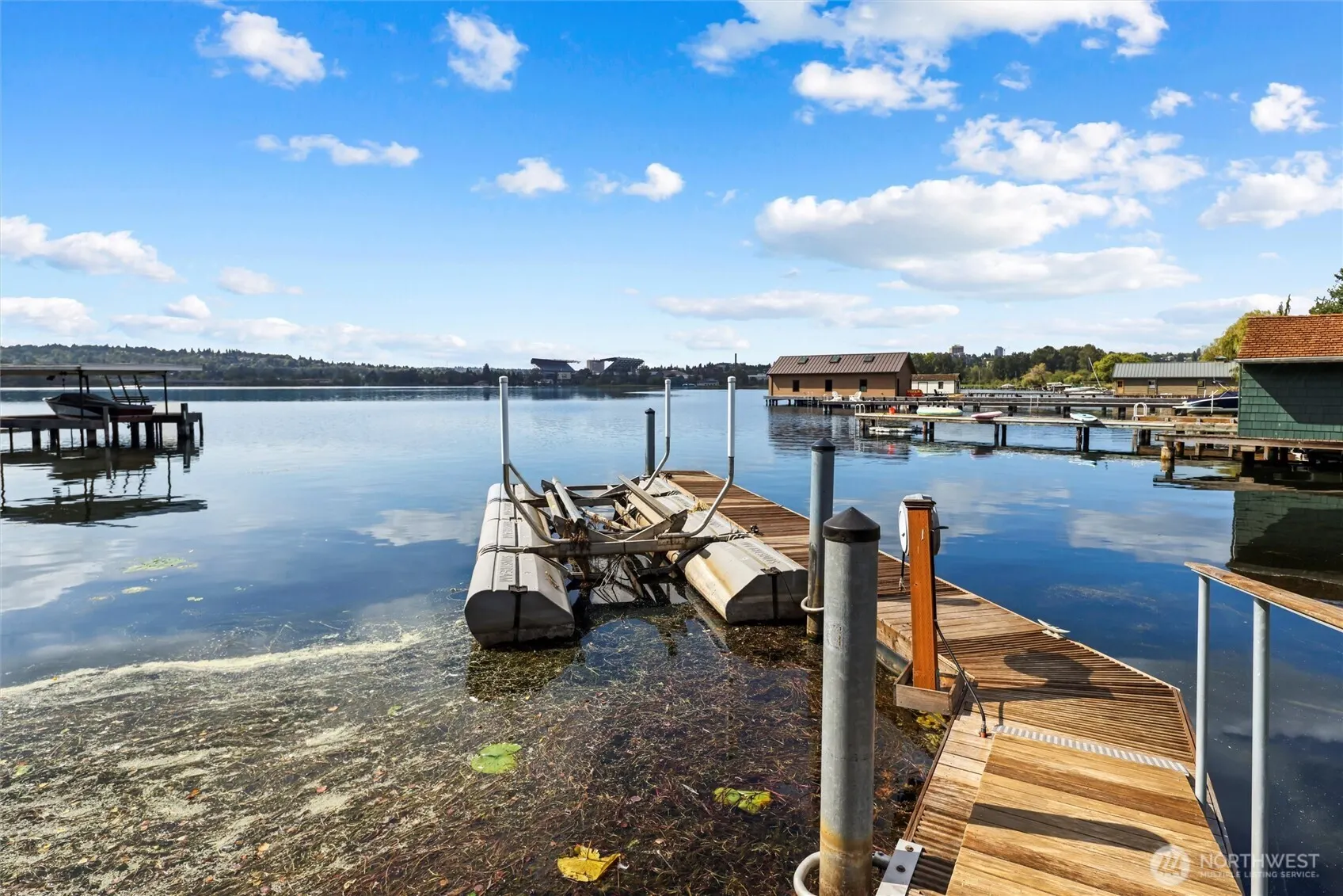 3335 43rd Avenue NE, Seattle, WA 98105-5308
