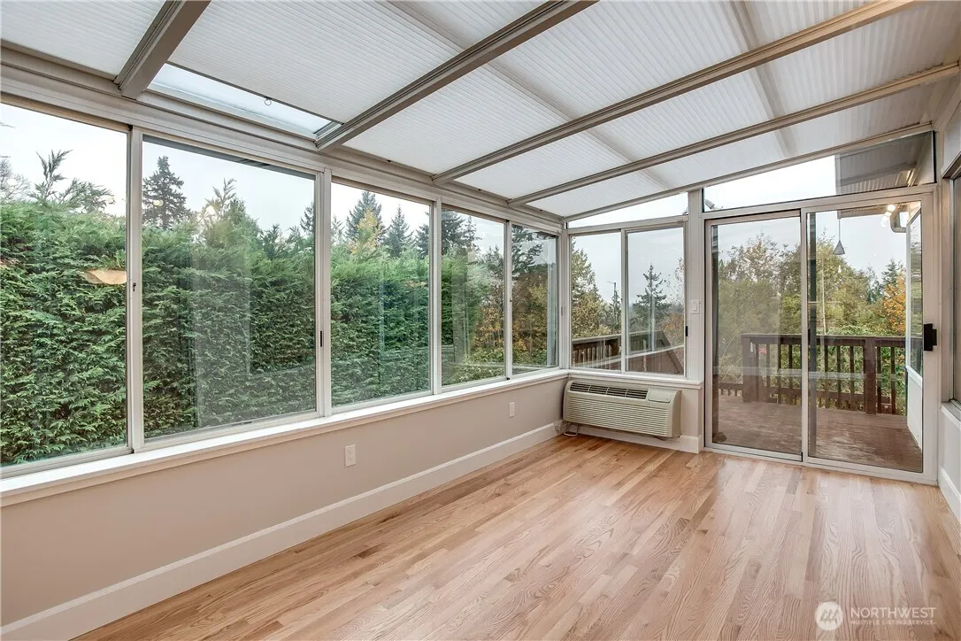 1807 121st Avenue SE, Bellevue, WA 98005