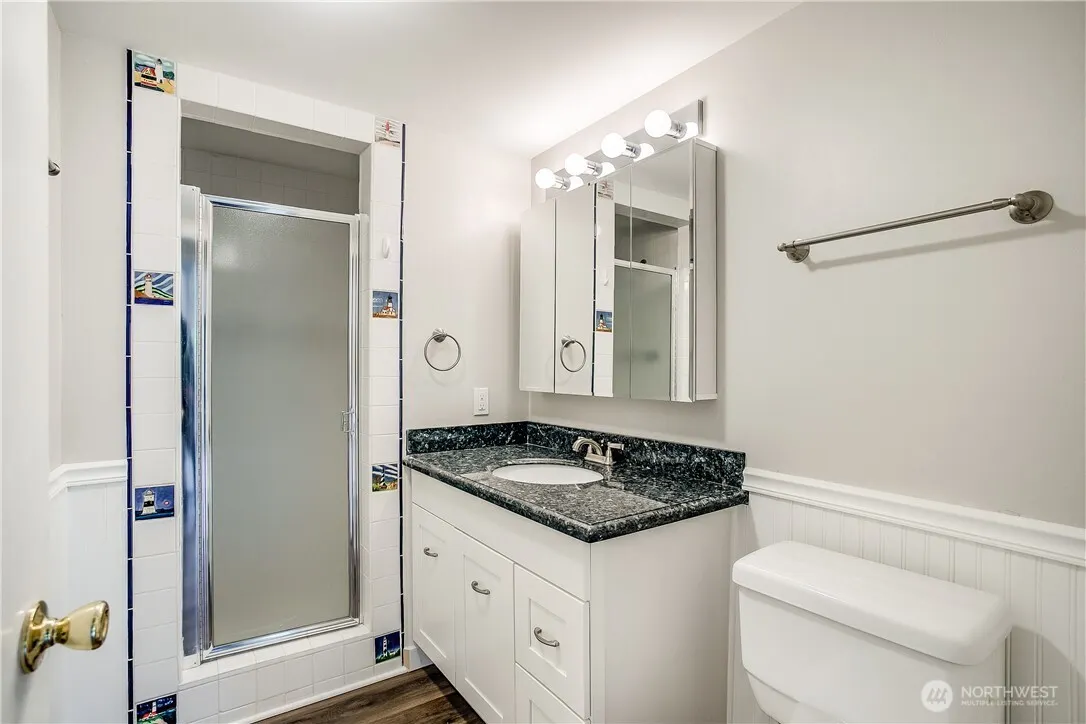 1807 121st Avenue SE, Bellevue, WA 98005
