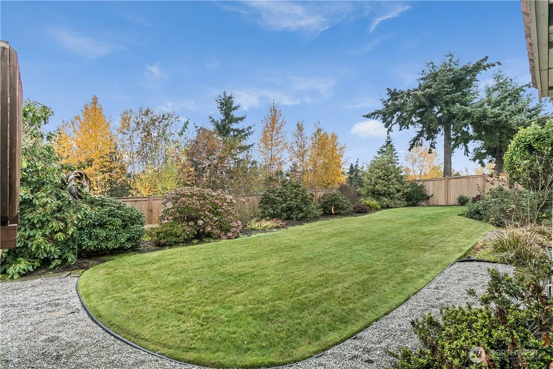 1807 121st Avenue SE, Bellevue, WA 98005