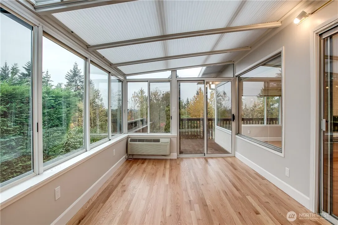 1807 121st Avenue SE, Bellevue, WA 98005