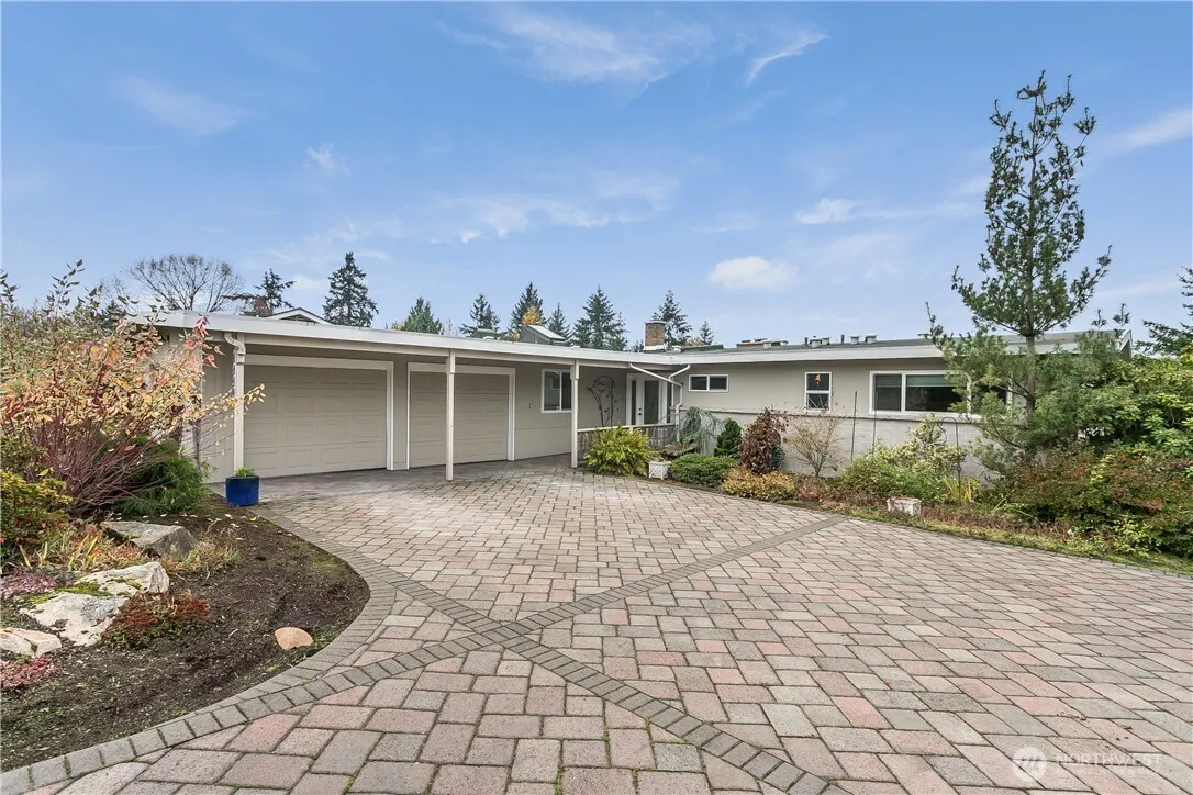 1807 121st Avenue SE, Bellevue, WA 98005