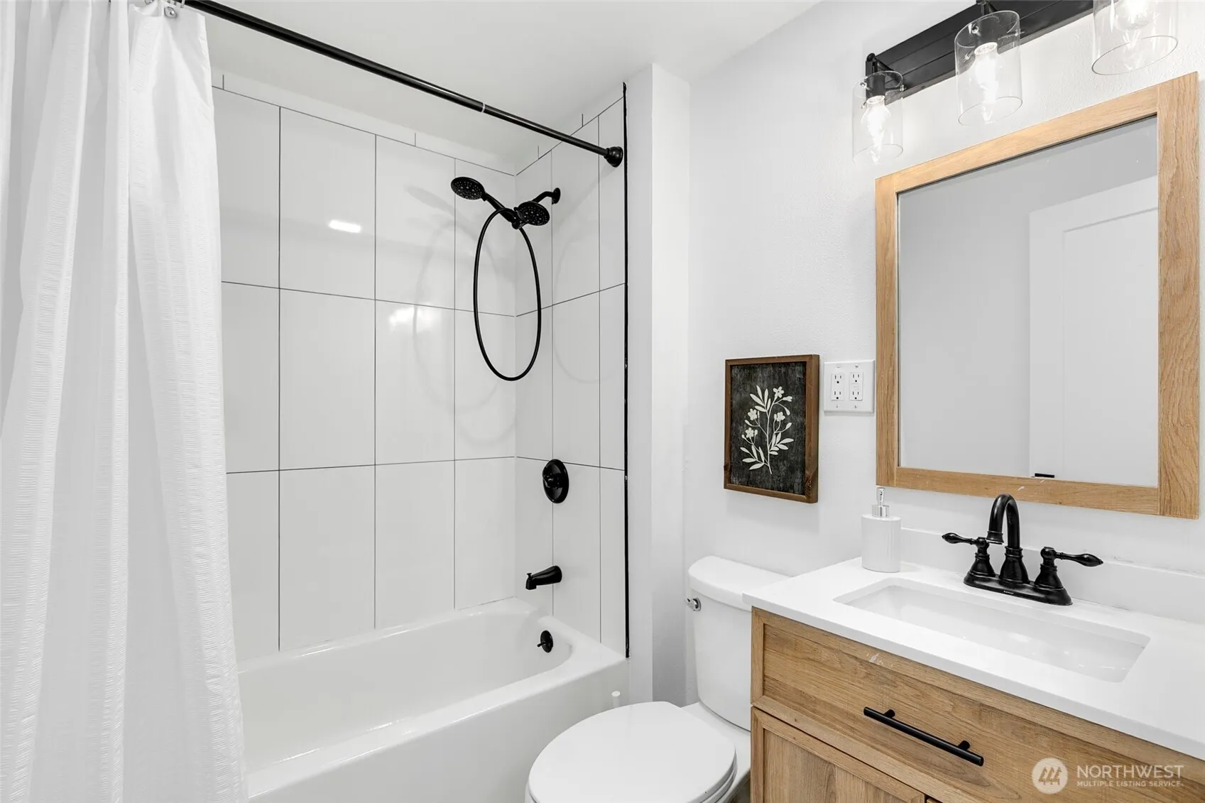 10346 Ashworth Avenue N, Seattle, WA 98133