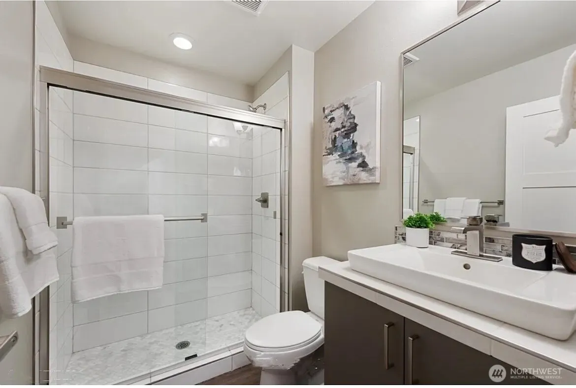 6549 34th Avenue NE #A, Seattle, WA 98115