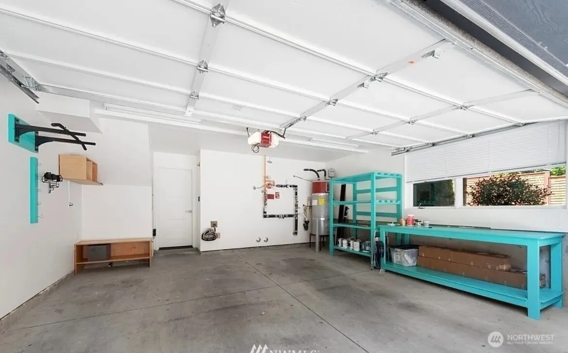 6549 34th Avenue NE #A, Seattle, WA 98115