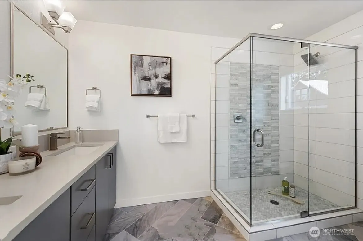 6549 34th Avenue NE #A, Seattle, WA 98115