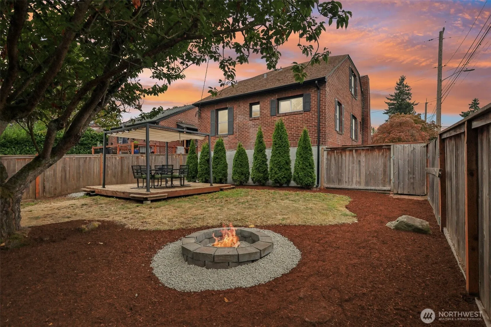 8258 Interlake Avenue N, Seattle, WA 98103