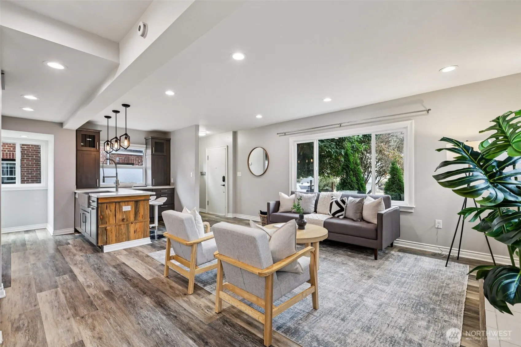 8258 Interlake Avenue N, Seattle, WA 98103
