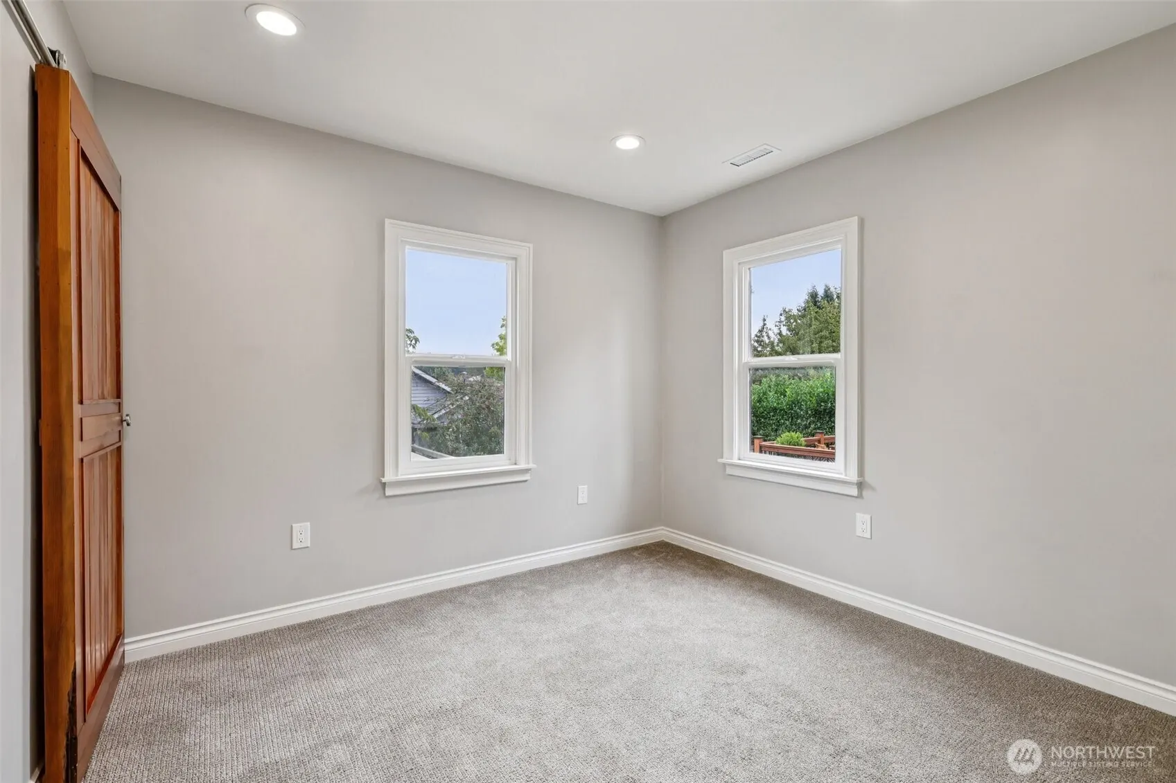8258 Interlake Avenue N, Seattle, WA 98103