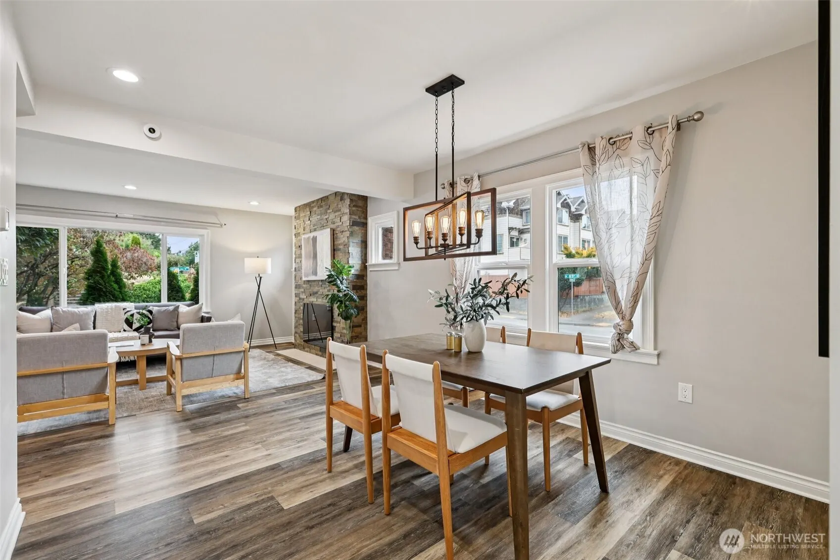 8258 Interlake Avenue N, Seattle, WA 98103