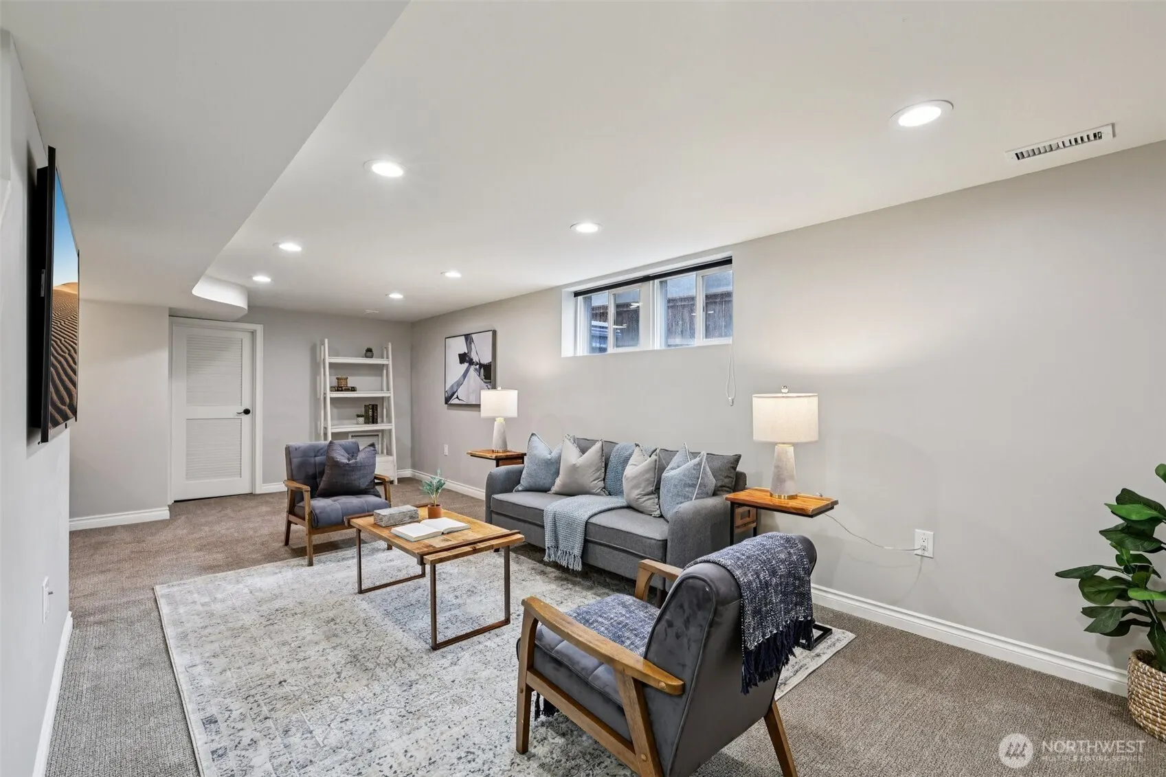 8258 Interlake Avenue N, Seattle, WA 98103