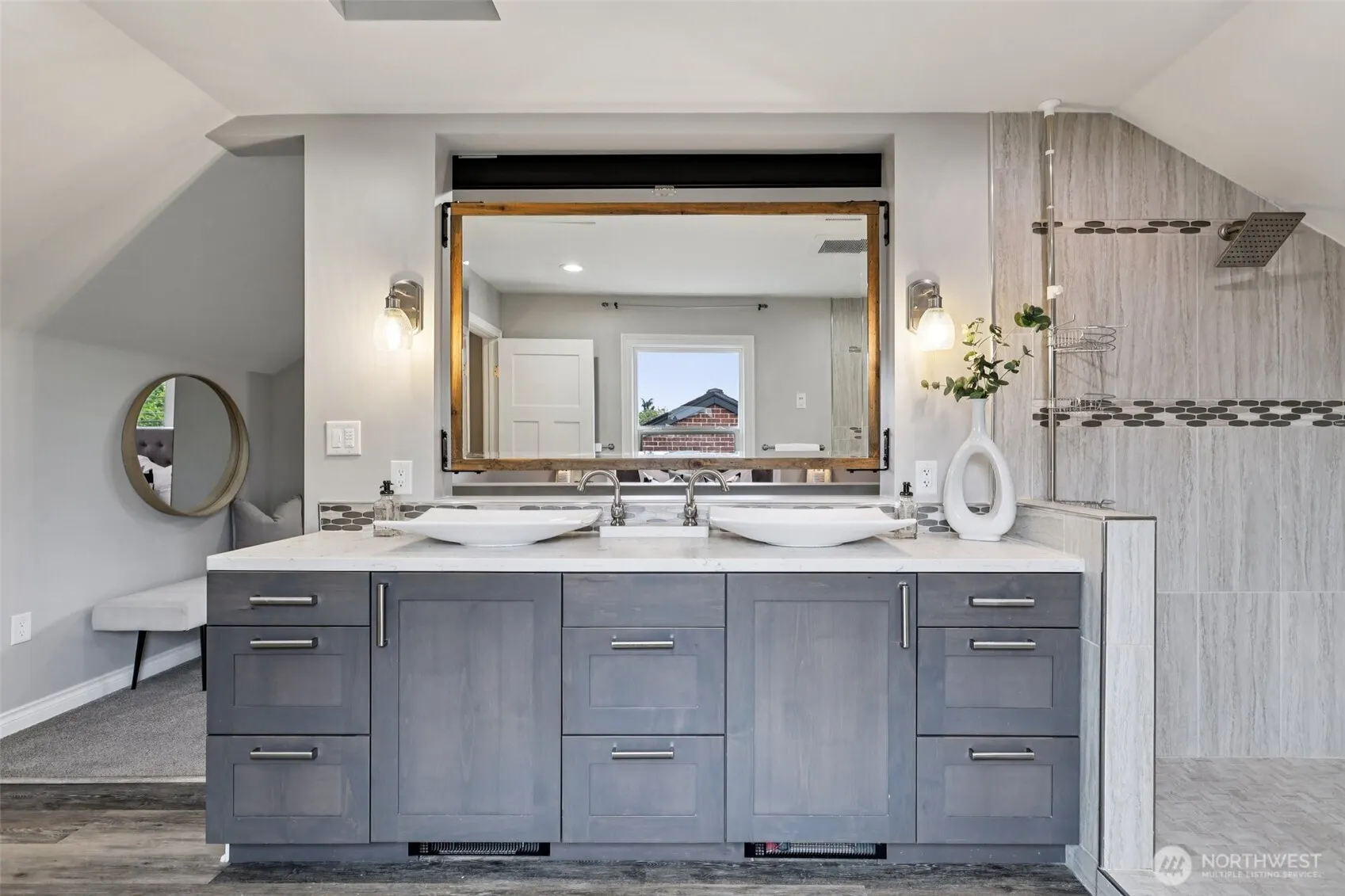 8258 Interlake Avenue N, Seattle, WA 98103