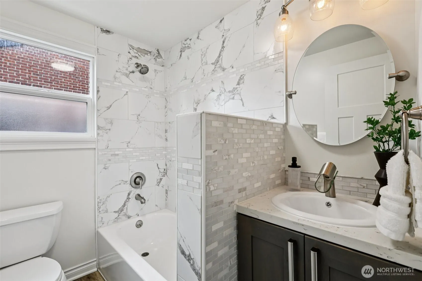 8258 Interlake Avenue N, Seattle, WA 98103