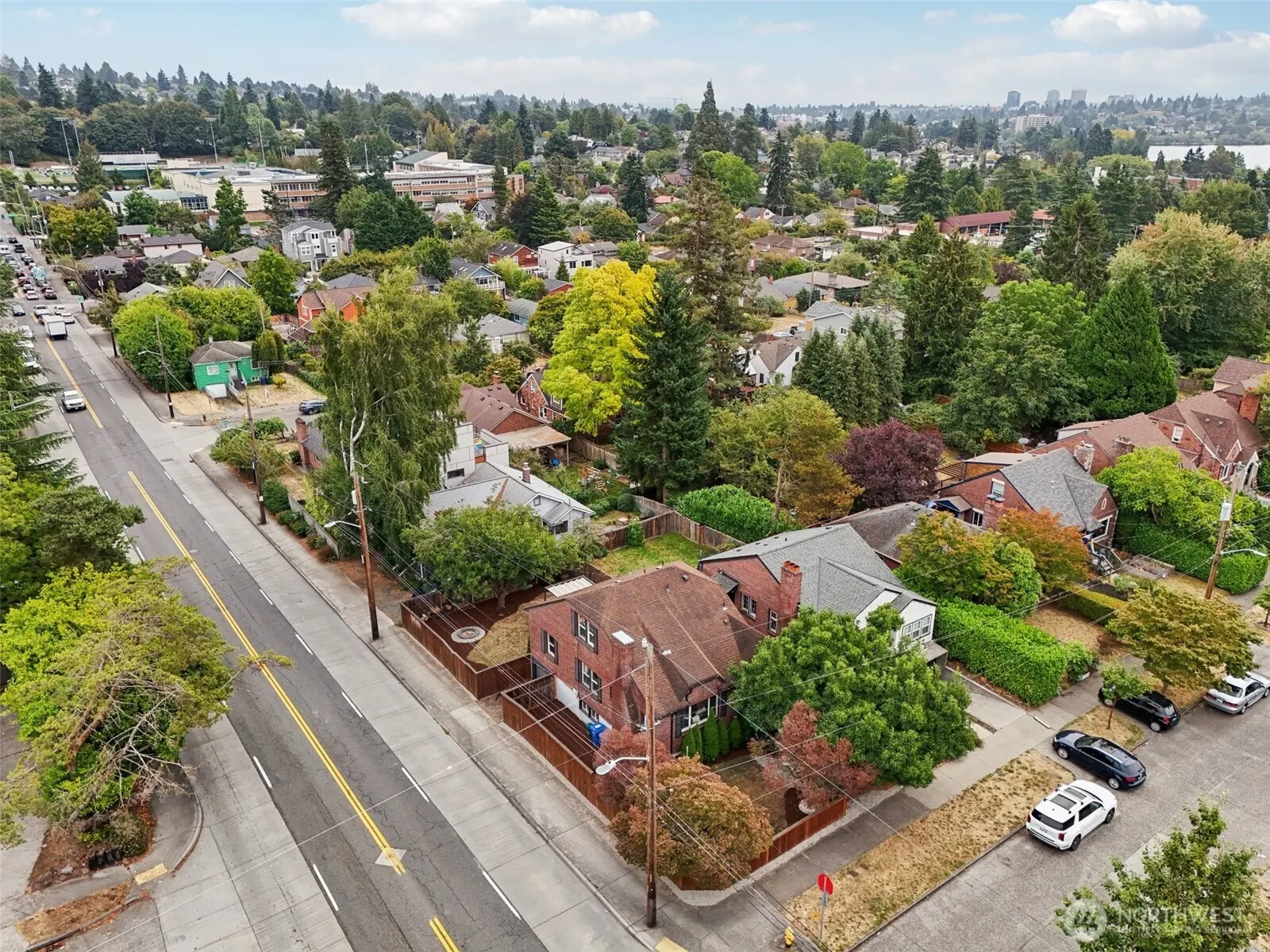8258 Interlake Avenue N, Seattle, WA 98103