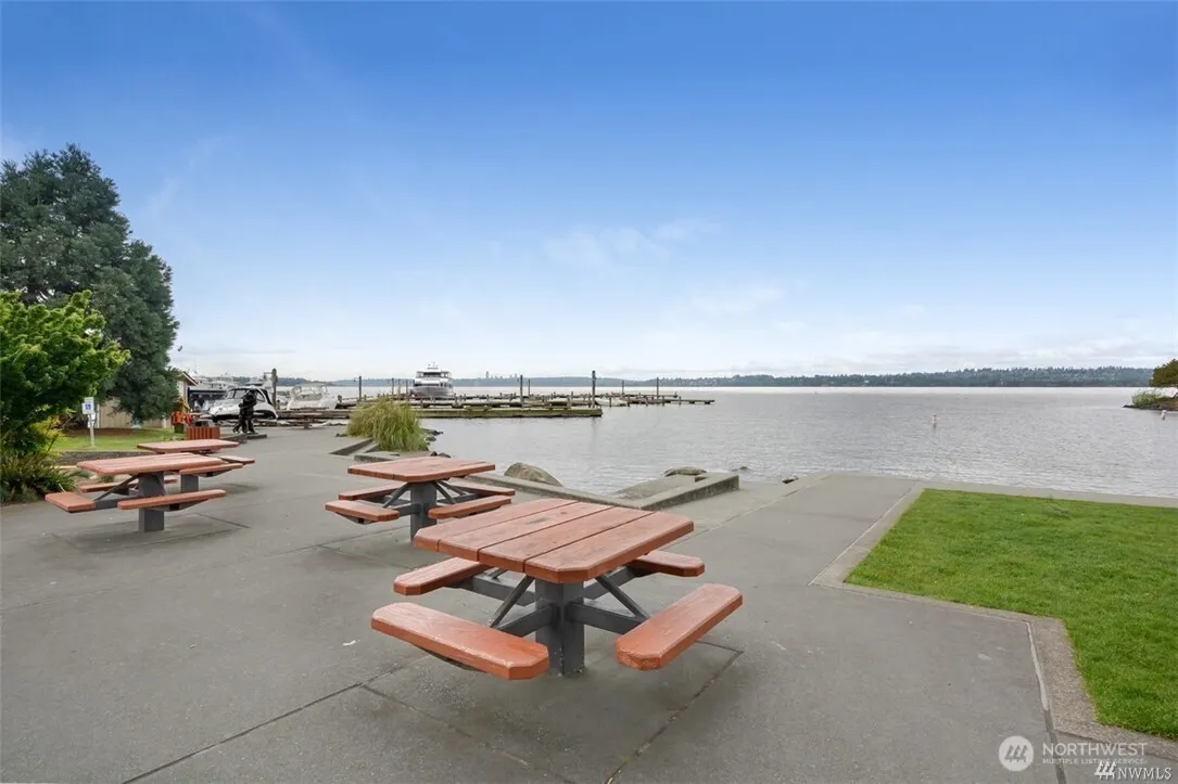 211 Kirkland Avenue #310, Kirkland, WA 98033